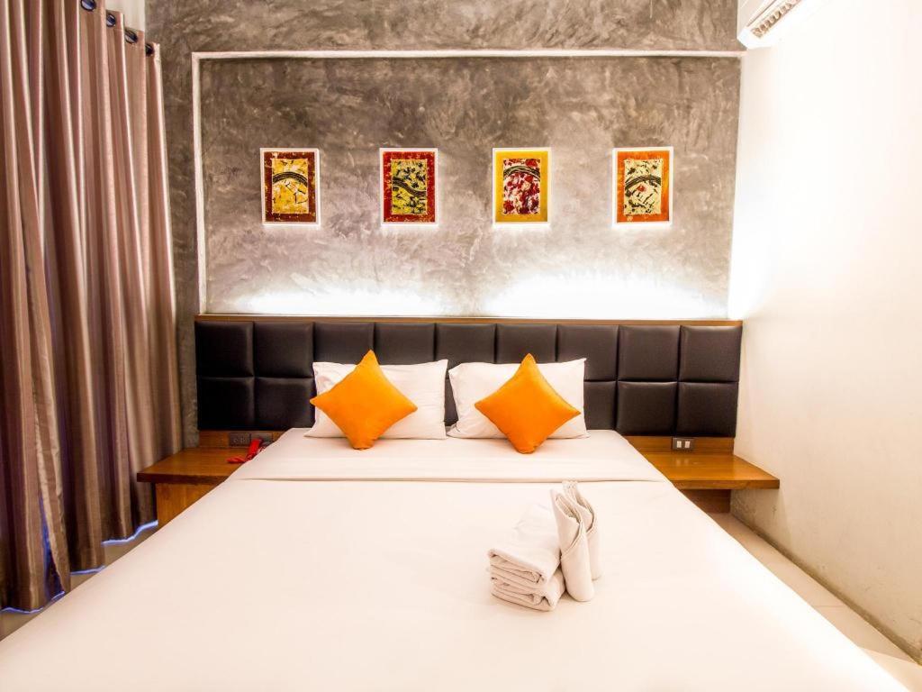 บีทู ทิพย์เนตร บูทิก แอนด์ บัดเจ็ต โฮเทล Hotel เชียงใหม่ ภายนอก รูปภาพ
