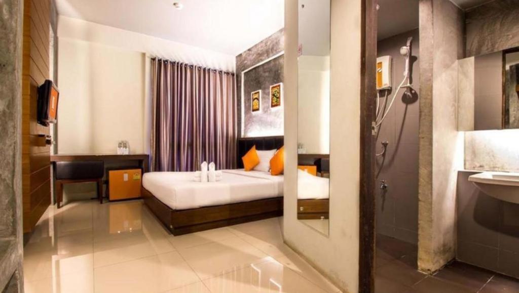 บีทู ทิพย์เนตร บูทิก แอนด์ บัดเจ็ต โฮเทล Hotel เชียงใหม่ ภายนอก รูปภาพ