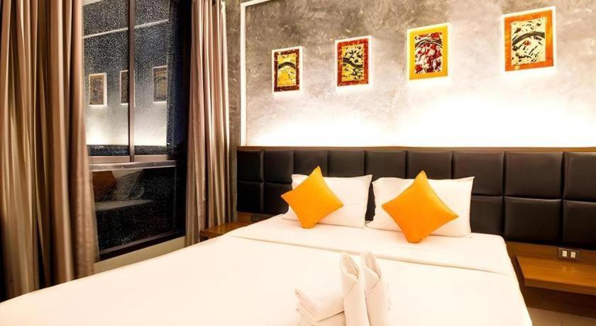 บีทู ทิพย์เนตร บูทิก แอนด์ บัดเจ็ต โฮเทล Hotel เชียงใหม่ ภายนอก รูปภาพ
