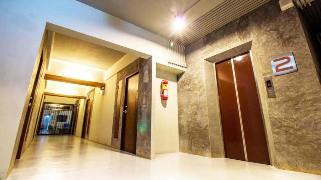 บีทู ทิพย์เนตร บูทิก แอนด์ บัดเจ็ต โฮเทล Hotel เชียงใหม่ ภายนอก รูปภาพ