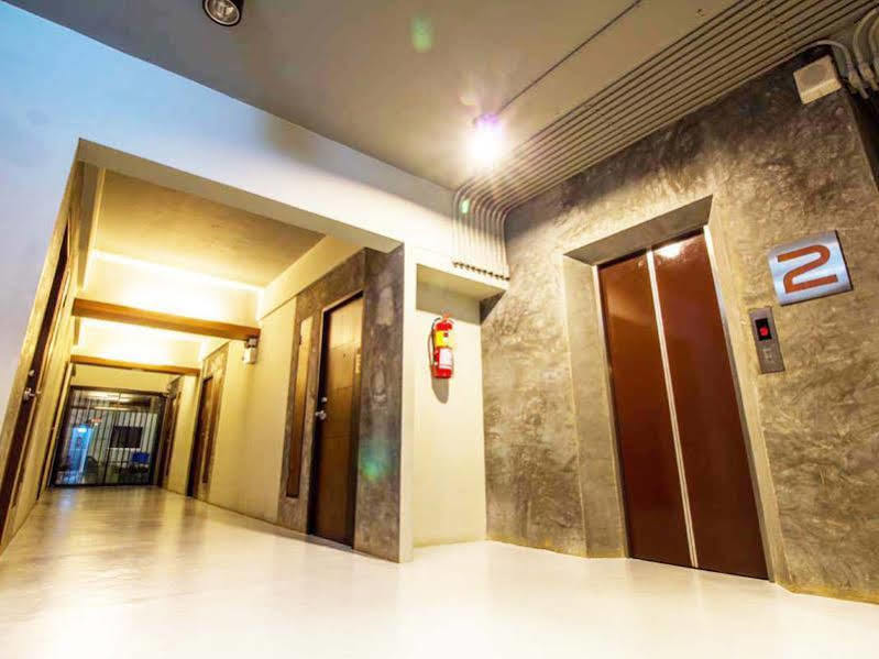 บีทู ทิพย์เนตร บูทิก แอนด์ บัดเจ็ต โฮเทล Hotel เชียงใหม่ ภายนอก รูปภาพ